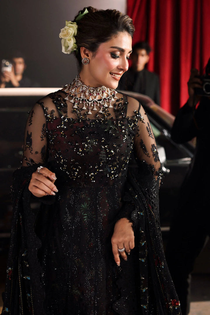 Close-up of Nureh Jhoomro embroidered net front body and organza daman border – Naaz by Nazia