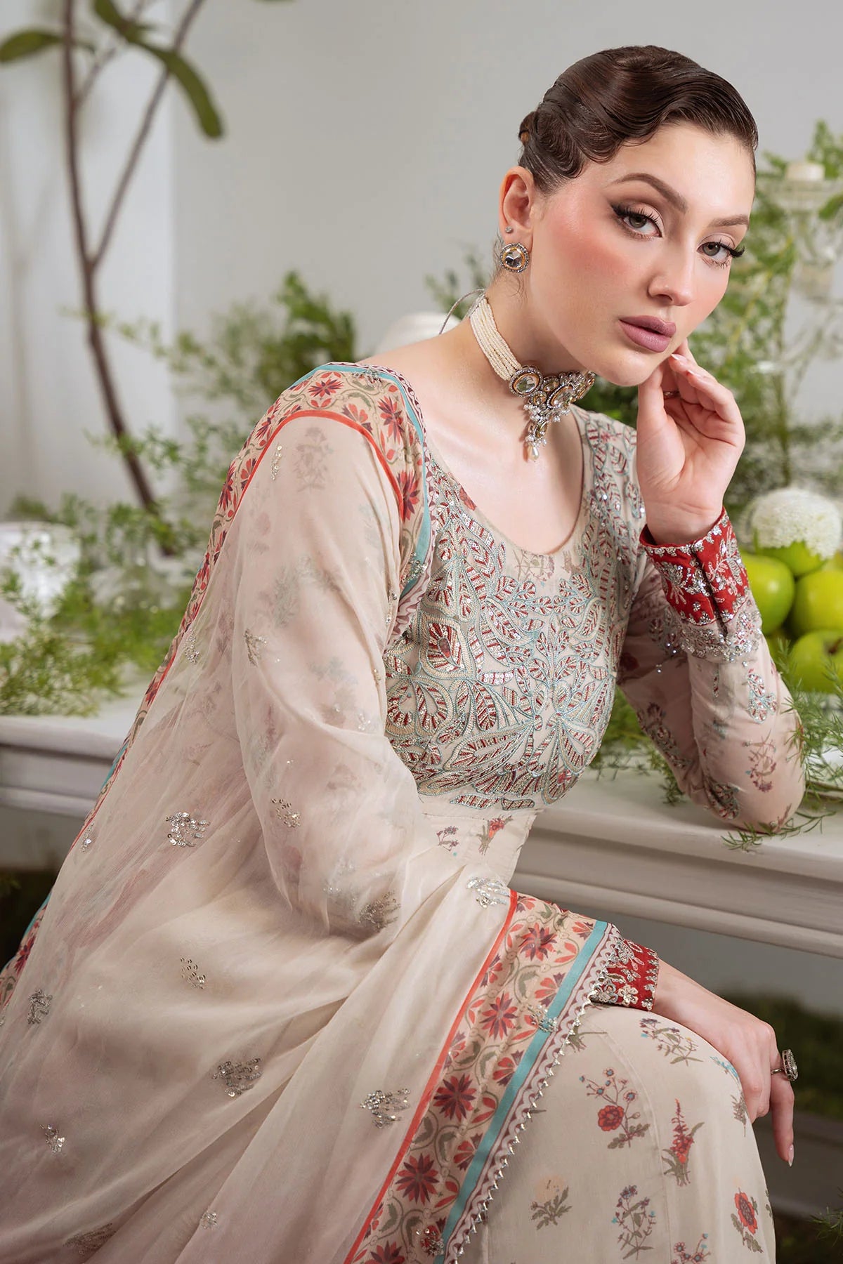 Embroidered chiffon sleeve with contrasting silk border – Nureh ready-to-wear Pakistani outfit
