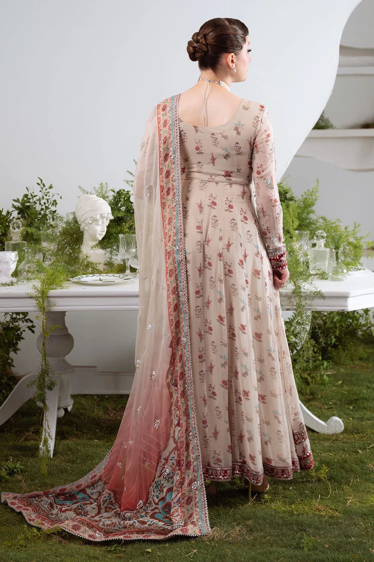 Plain dyed stitched trousers and embroidered daman border – Nureh Amaya 3-piece formal suit
