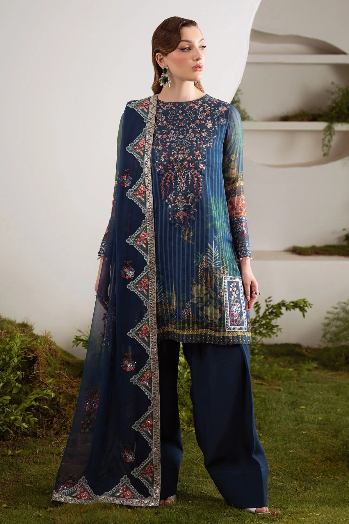 Embroidered chiffon dupatta with 4-side organza border – part of Nureh 3-piece stitched ensemble
