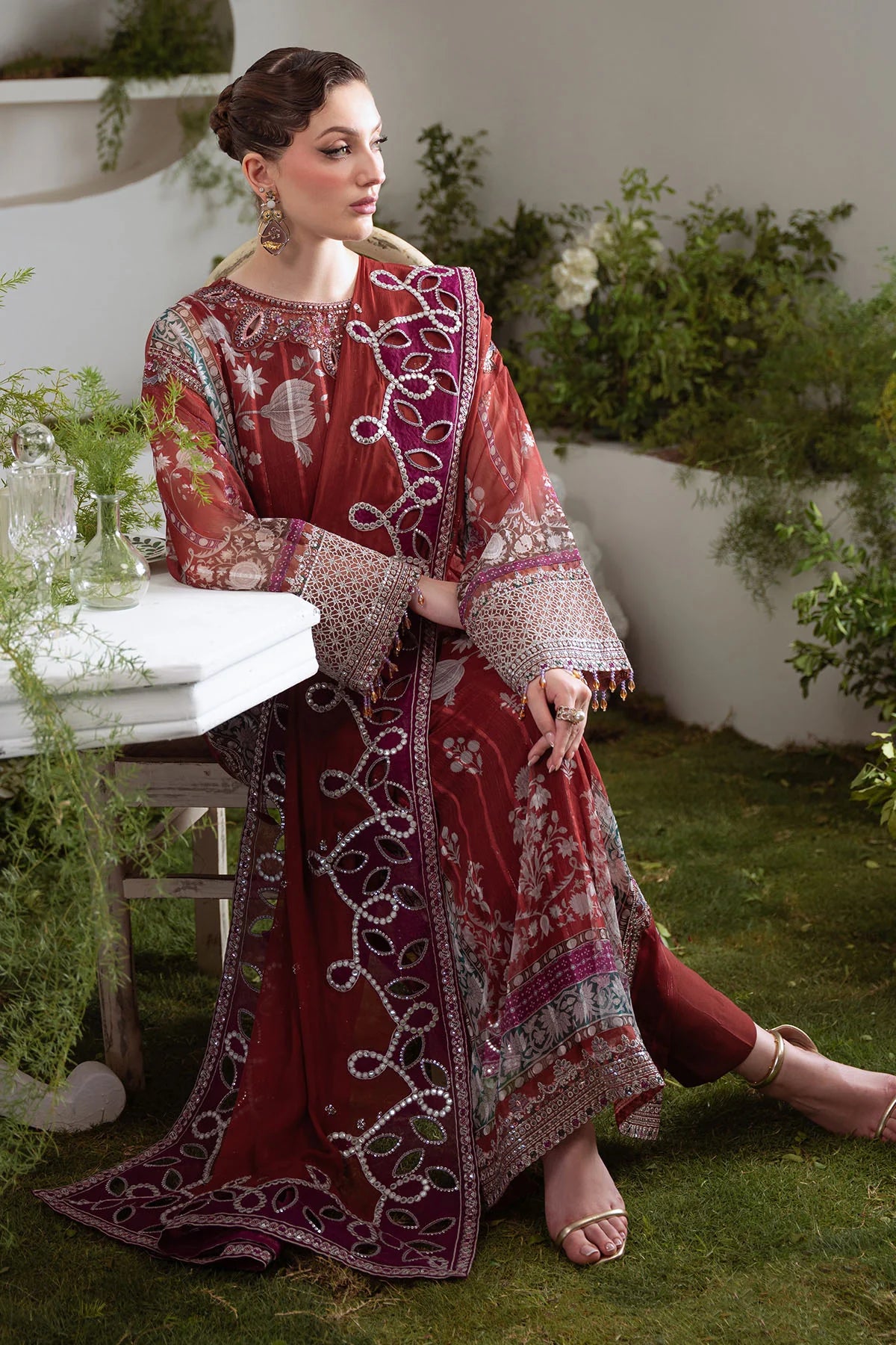 Embroidered organza neck patch and side panel borders on printed chiffon shirt – elegant Nureh design
