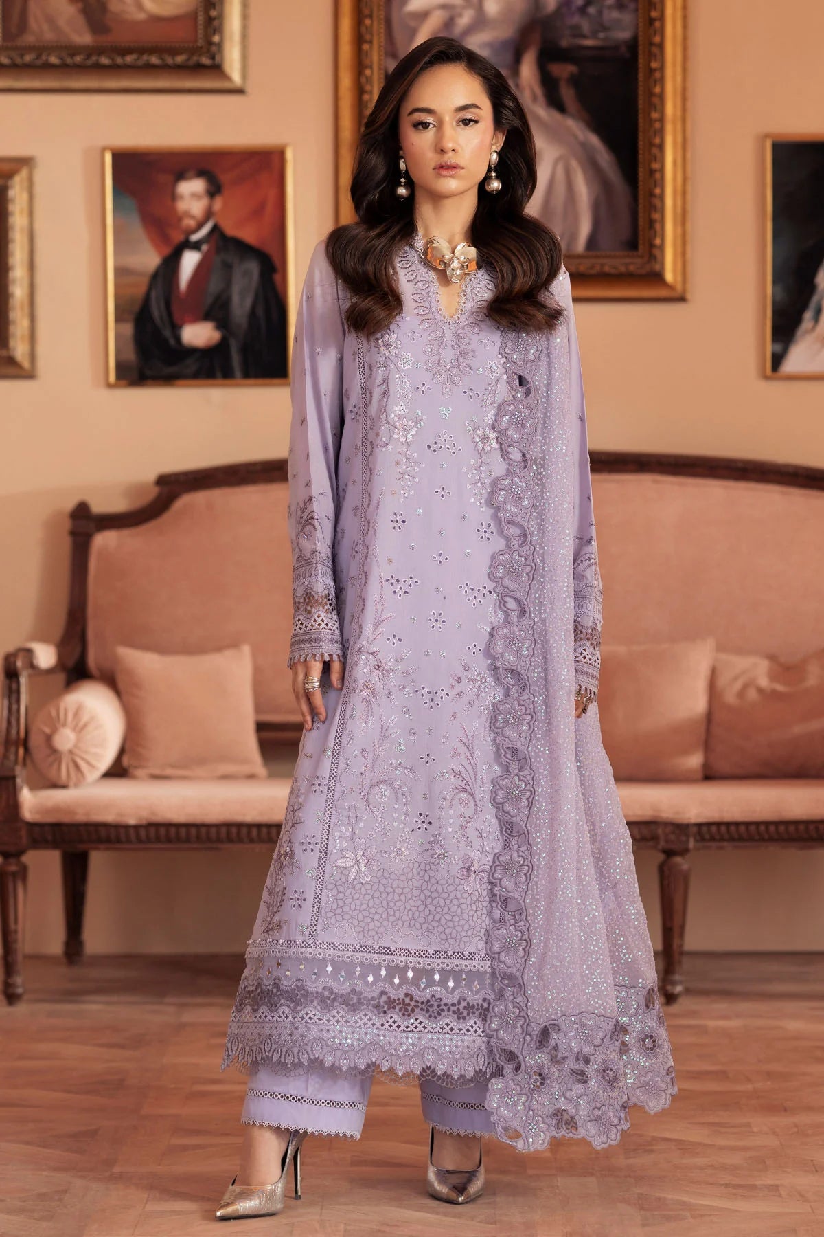 Embroidered chiffon dupatta of FE-08 flowing gracefully with scalloped edges
