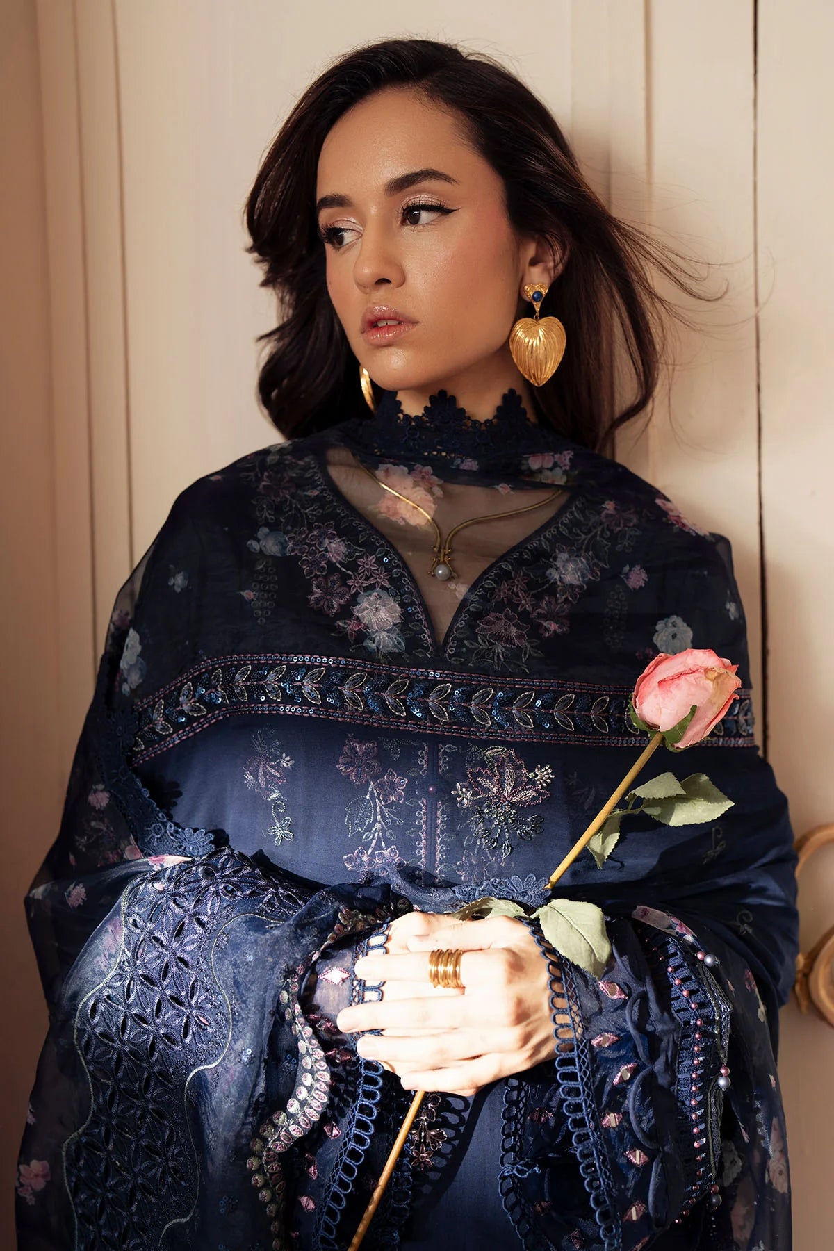 Embroidered chiffon dupatta of FE-09 with delicate detailing and elegant drape
