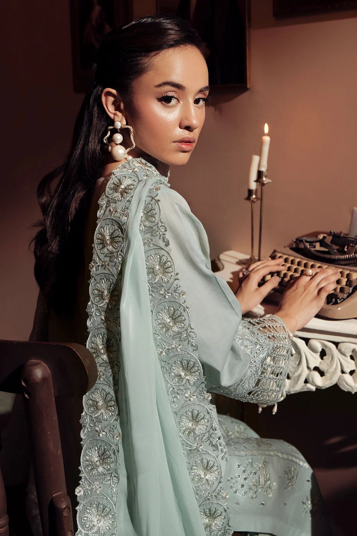 Model wearing Nureh FEYA Style FE-11 3-piece ready-to-wear embroidered lawn outfit
