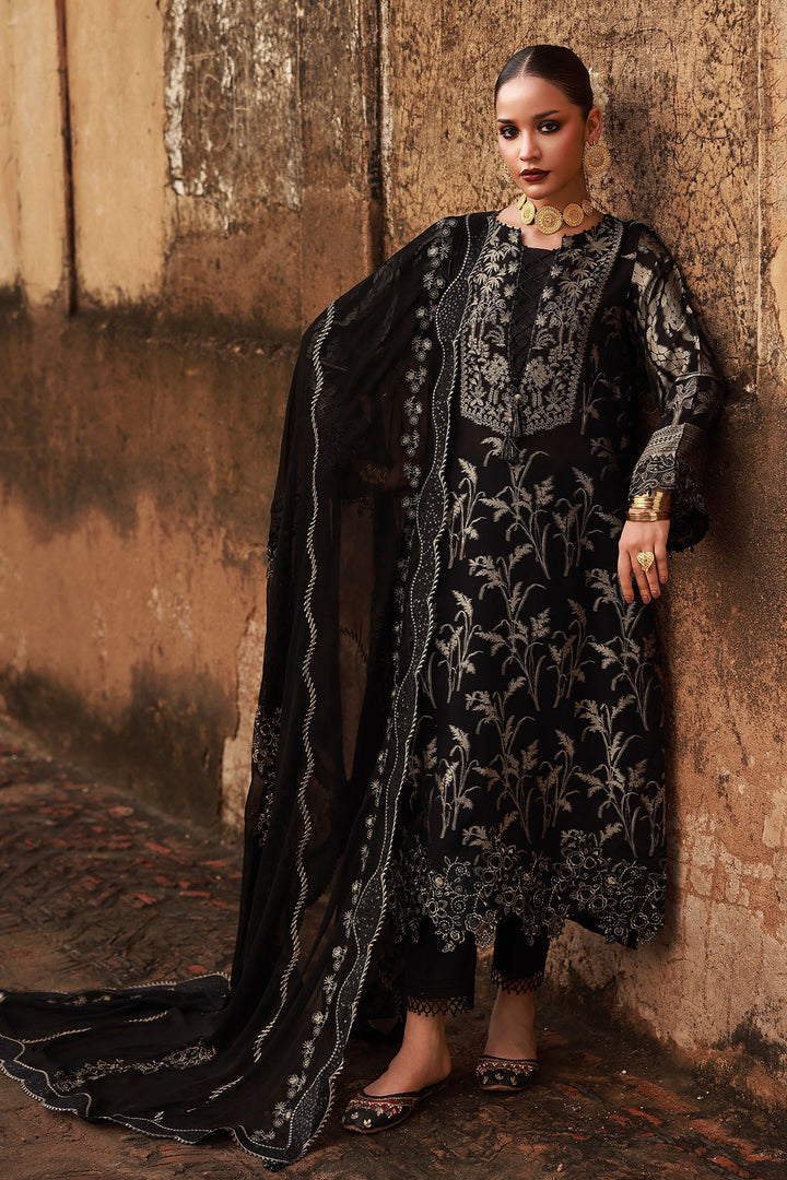 Nureh Maya Jacquard luxury suit with detailed embroidery
