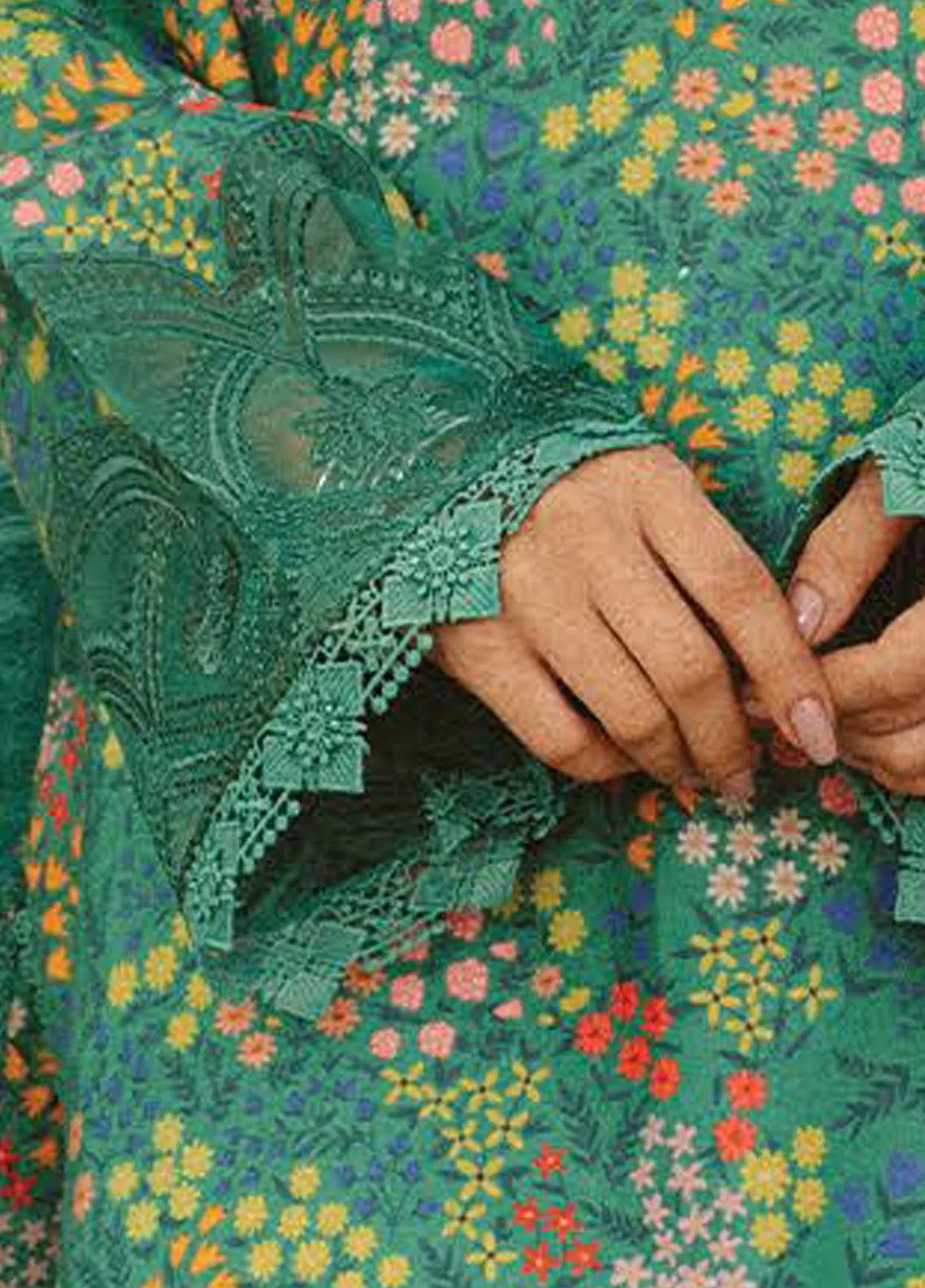 Sleeve detailing on Ayzel by Afrozeh stitched lawn outfit