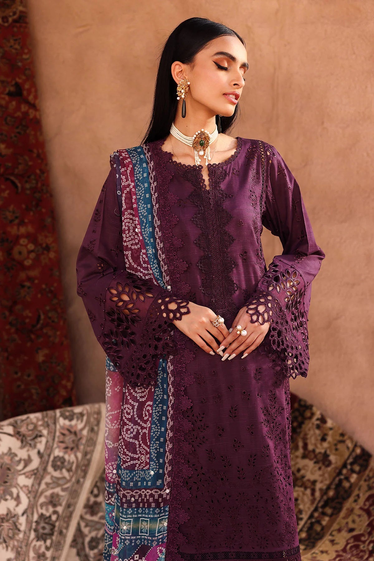 Sleeve and neckline detailing on stitched Pakistani lawn suit