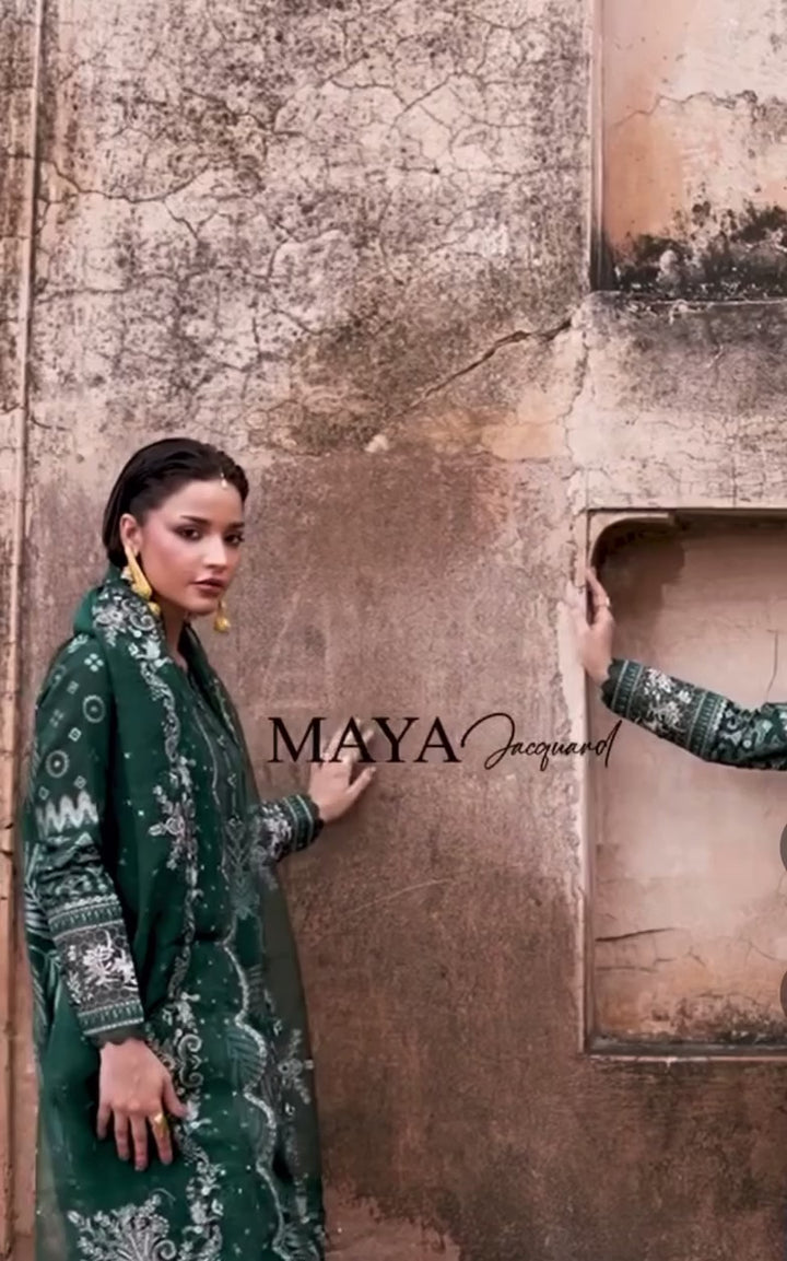 Nureh Maya Jacquard luxury suit with detailed embroidery
