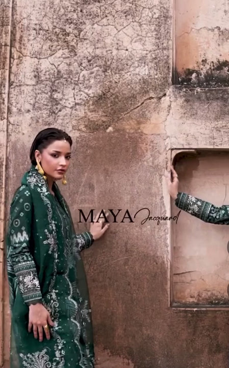 Nureh Maya Jacquard luxury suit with detailed embroidery
